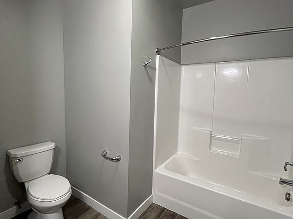 4th image of 157 S Kalamazoo Mall APT 406