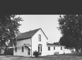 241 Washington St, Scotland, SD 57059