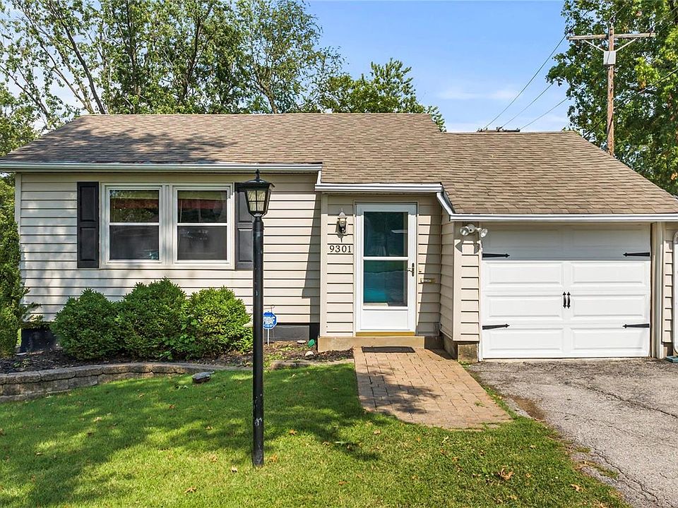 1st image of 9301 Cloverhurst Dr