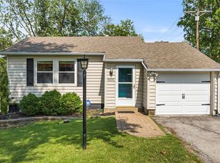 9301 Cloverhurst Dr, Saint Louis, MO 63123