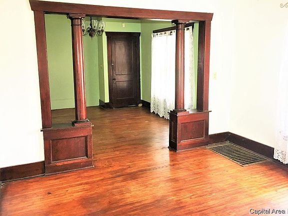 3rd image of 512 S Kennedy Ave