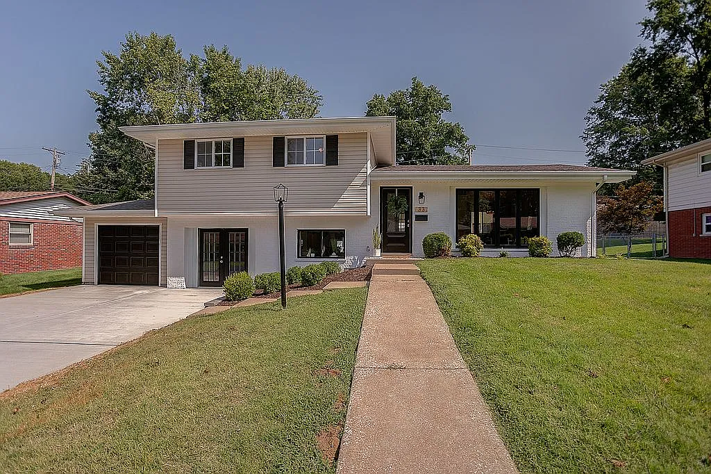 33 Briarwood Dr photo 1
