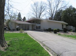 11 Shuman Cir, Urbana, IL
