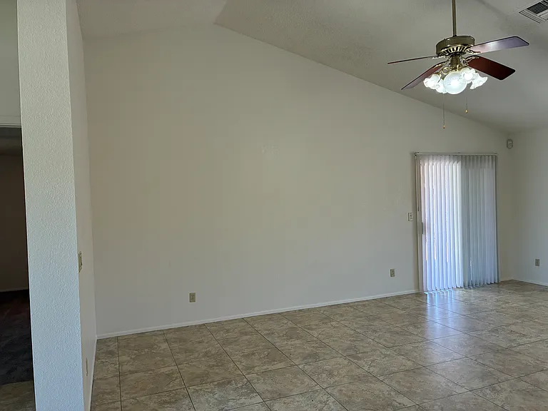 10820 W Wagon Wheel Dr — Photo 3
