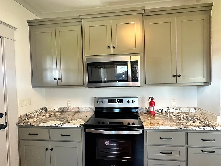 410 Park St — Photo 5