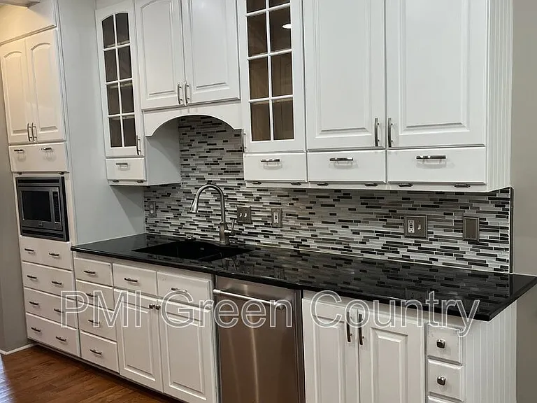 1608 S Kalanchoe Ave — Photo 14
