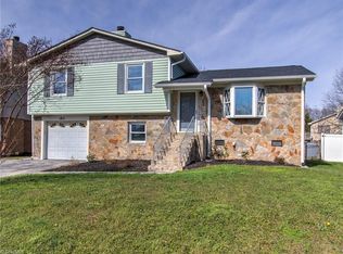 1811 Bothwell St, Greensboro, NC 27401