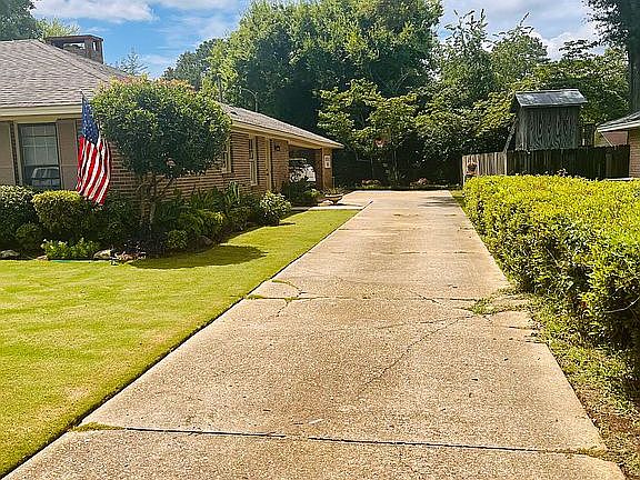 5th image of 3890 Beardsley Dr