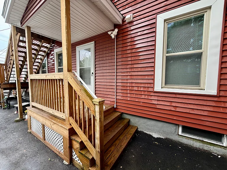 70 Temple St #1 — Photo 17