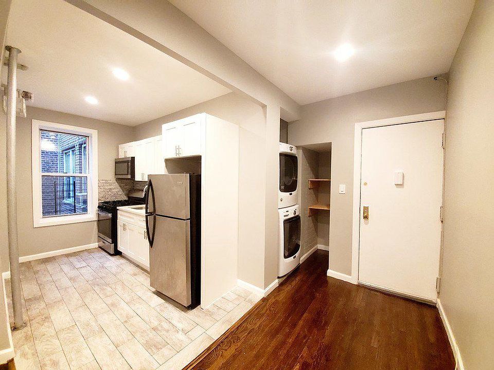 1st image of 2588 Creston Ave APT 37