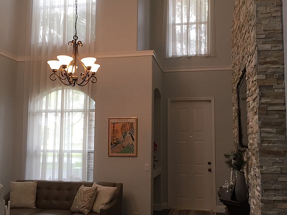 4th image of 3841 SW 49th St