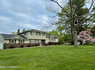 89 Leedsville Dr, Lincroft, NJ 07738