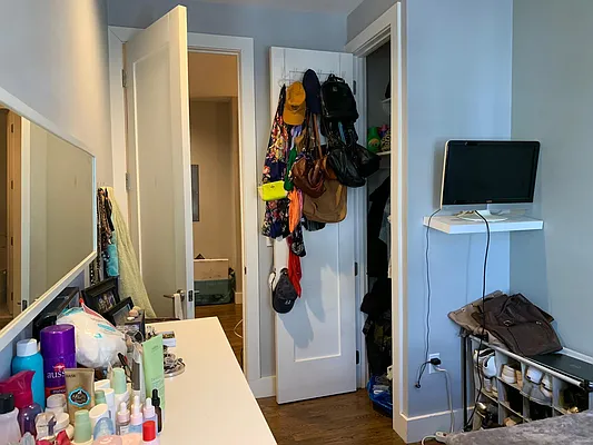 Rented by Premier Metro Realty Corp | media 7