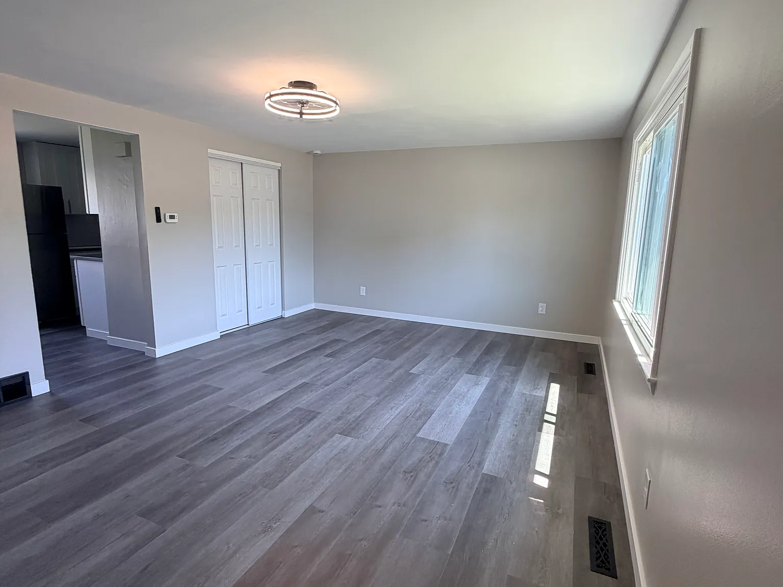 3 bed, $1,700 — Photo 2