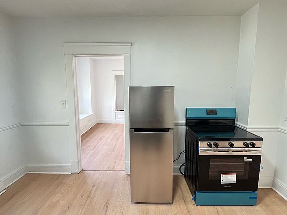 4th image of 9714 Orleans Ave #2
