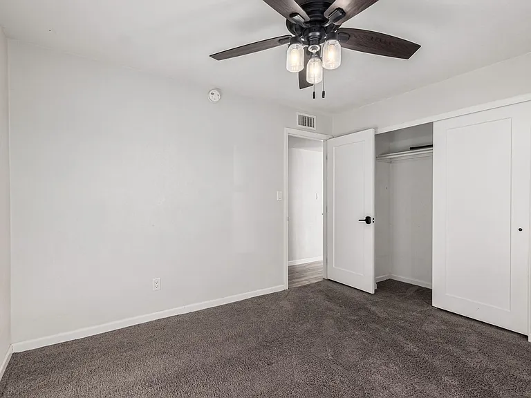 1420 N Rose St — Photo 16