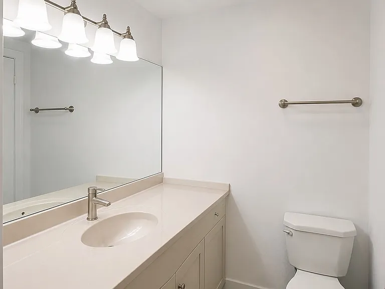 7034 W Belmont Ave #2R — Photo 3