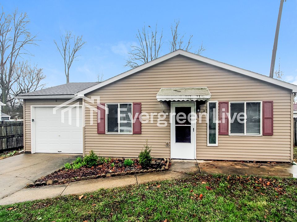1st image of 6 Rebecca Dr