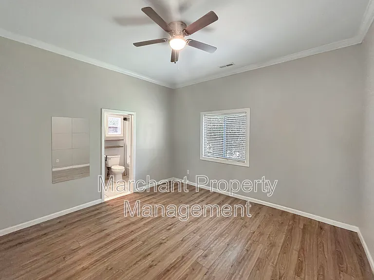 102 S 8th St — Photo 8