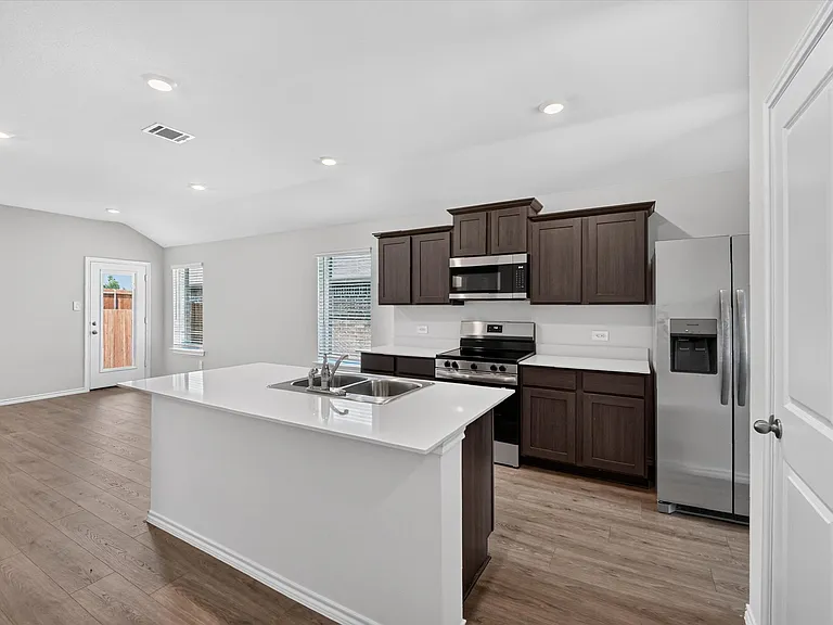 3317 Catamount Dr — Photo 4