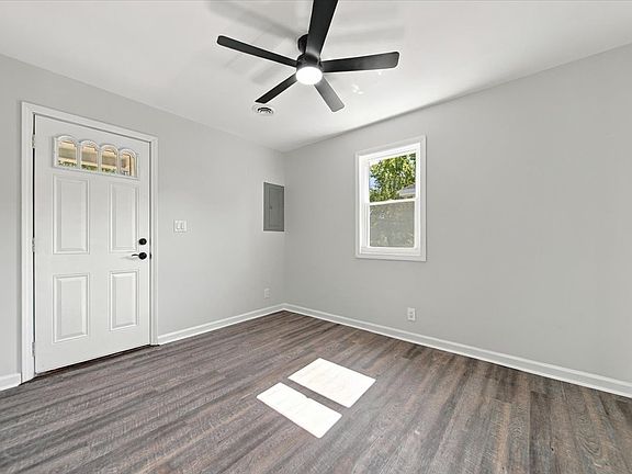 3rd image of 1205 Avenue K