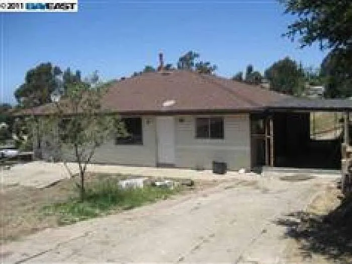 4012 China Ct photo 1