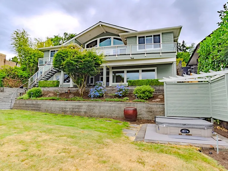 8568 Sand Point Way NE — Photo 9