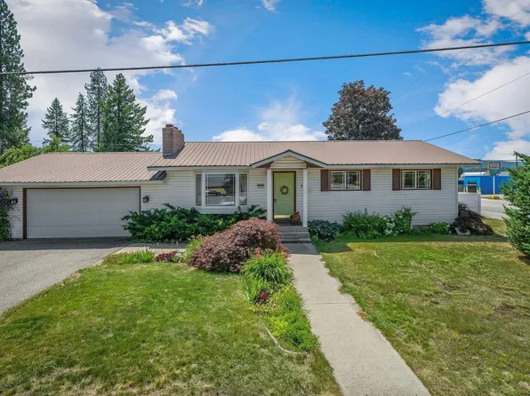 16 E Lincoln Ave, Priest River, ID 83856