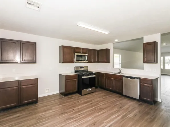 810 Desoto Dr, Richmond, TX 77406