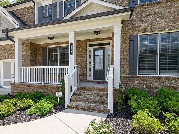 3rd image of 885 Grove Glen Ct