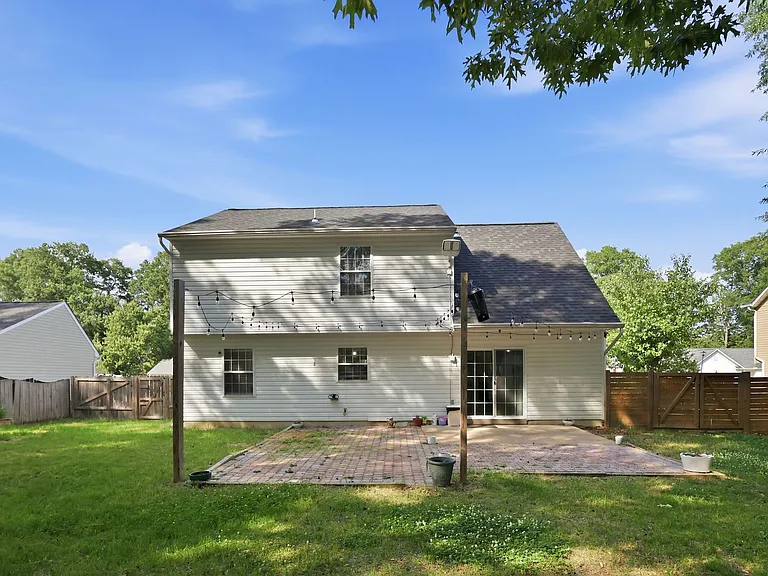 10106 S Fulton Dr — Photo 22