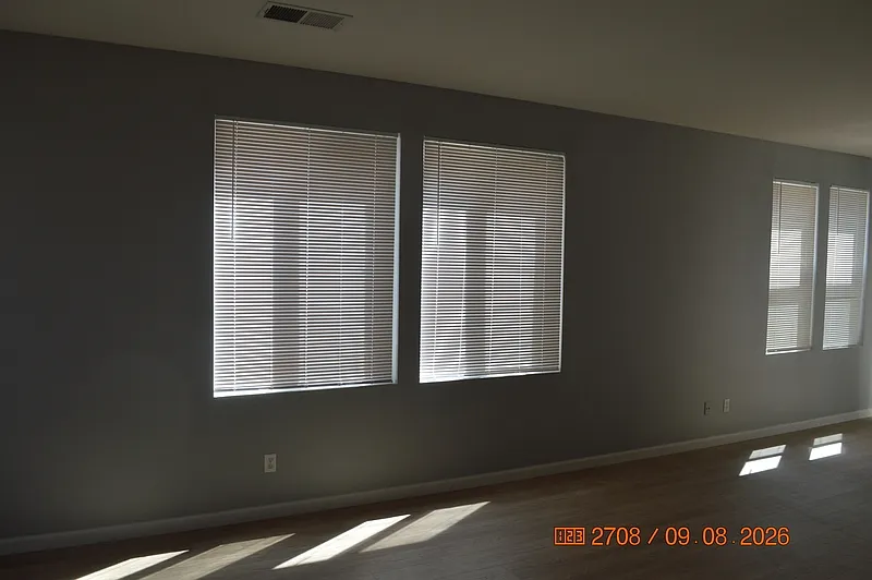4 bed, 3.0 bath, 1974 sqft, $2,850 — Photo 3