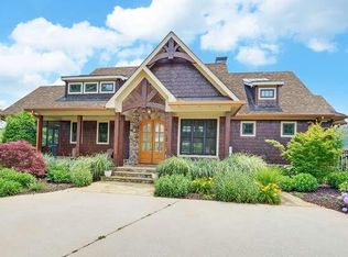 2156 Mockingbird Ln, Hiawassee, GA 30546