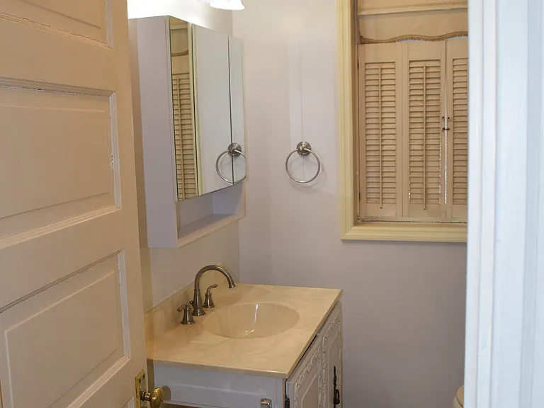 5200 Alaska Ave — Photo 13