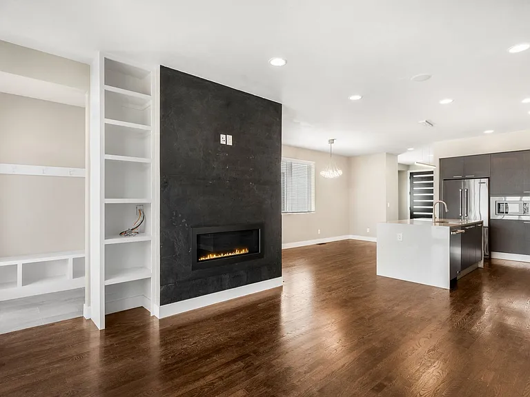 1751 W 40th Ave — Photo 8