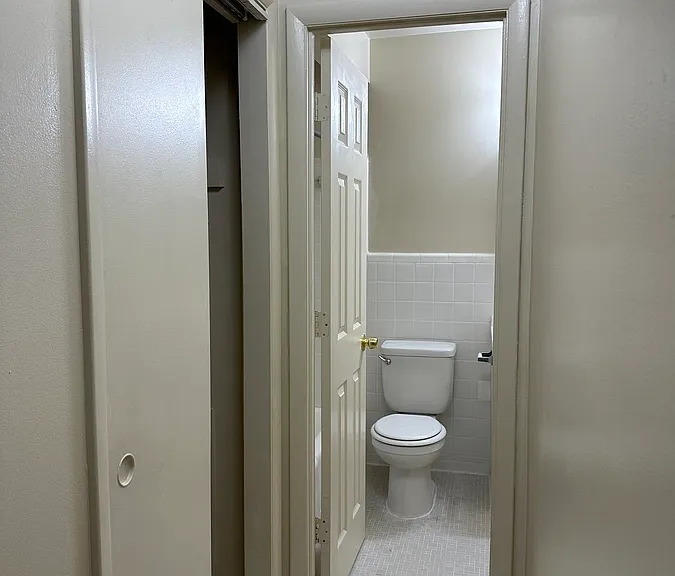 1421 Belmont St NW #13 — Photo 5