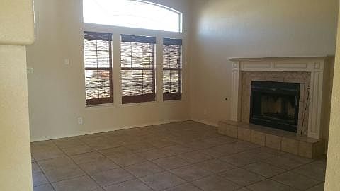 2nd image of 364 Jardin Bello Ave