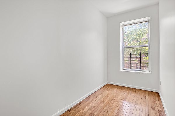 1st image of 142 W 130th St #55