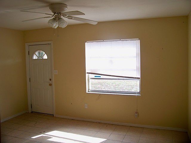2nd image of 2410 Everett St