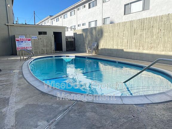 4th image of 14631 Christine Dr Unit 24