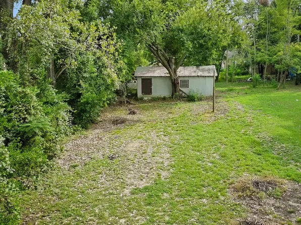 706 Spruce St, Teague, TX 75860