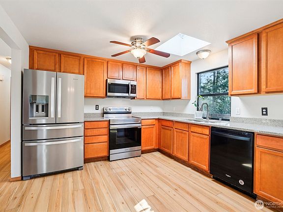 4th image of 1406 159th Street Ct E