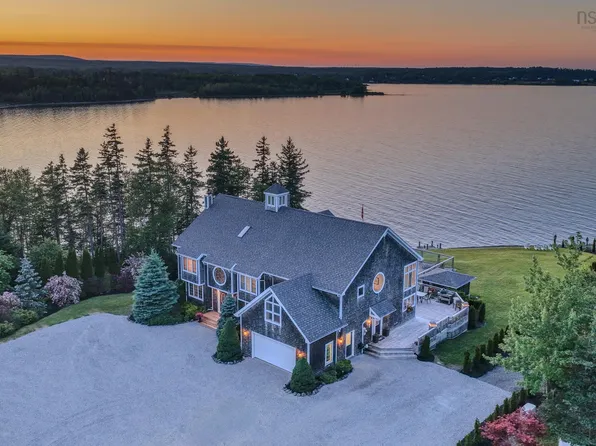 3190 Point Edward Hwy, Balls Creek, NS B2A 4P5