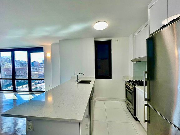 4th image of 27-40 21st St #3C