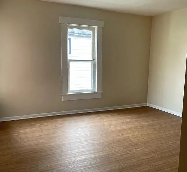 822 E Sycamore St — Photo 12