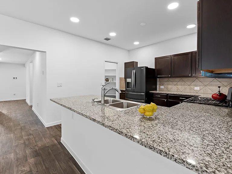 19304 Great Falls Dr — Photo 17