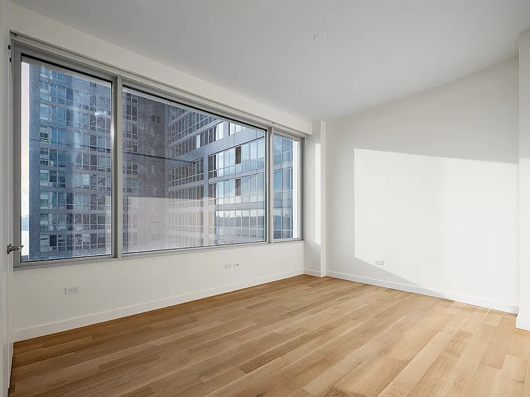 611 W 56th St #15B — Photo 4