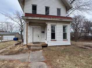 1155 12th Ave, Moline, IL 61265