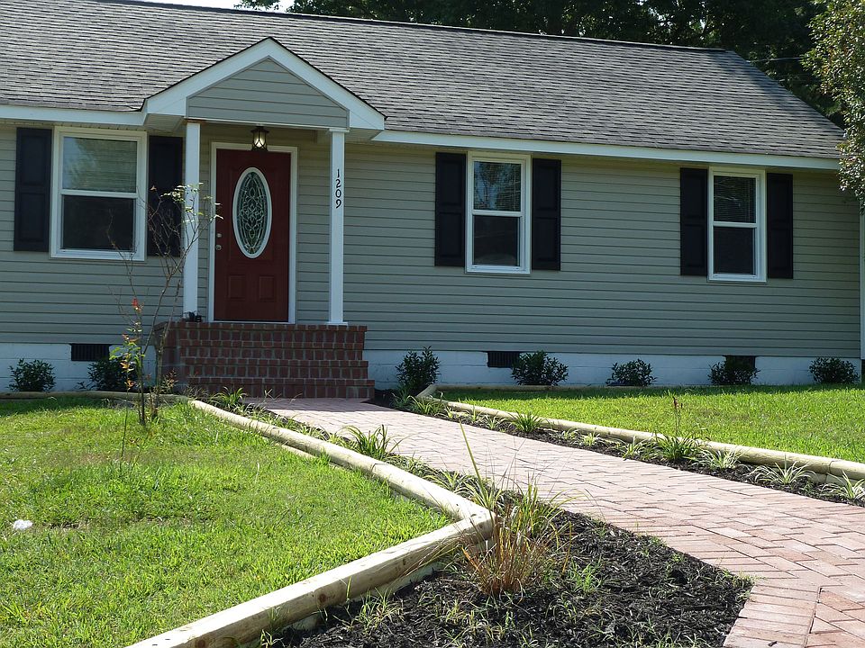 1st image of 1209 Wilkins Dr
