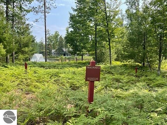 4th image of 12 Frog Pond Dr